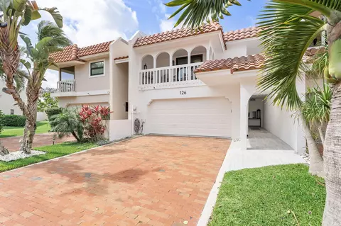 126 Harbor Cir, Delray Beach, FL 33483