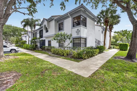 5430 Venetia Ct #N, Boynton Beach, FL 33437
