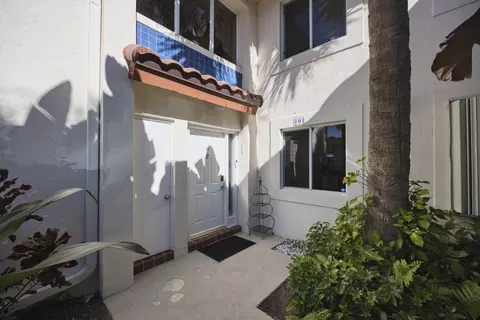 380 NW 67th St #101, Boca Raton, FL 33487
