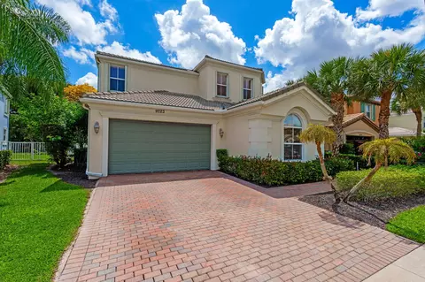 9723 Phipps Ln, Wellington, FL 33414