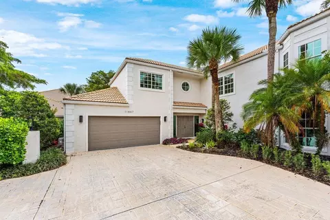 11847 Pebblewood Dr, Wellington, FL 33414