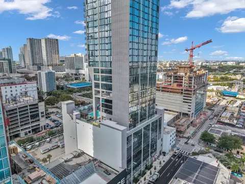 20 NE 11th St #3205, Miami, FL 33132