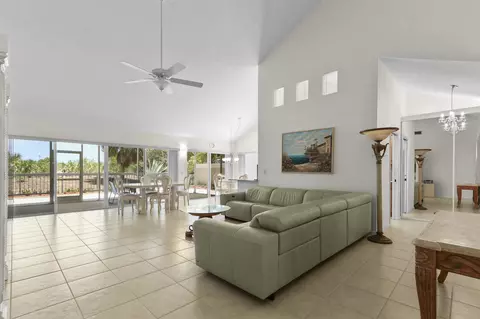 327 Ridge Rd, Jupiter, FL 33477 photo 3