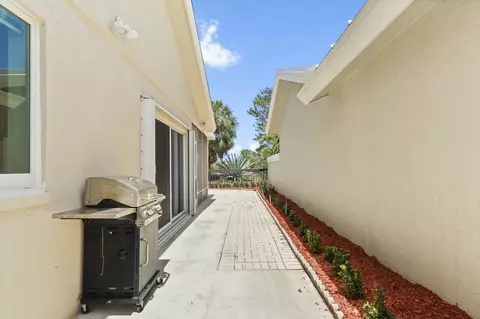 327 Ridge Rd, Jupiter, FL 33477 photo 35