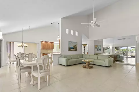 327 Ridge Rd, Jupiter, FL 33477 photo 4