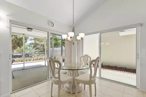 327 Ridge Rd, Jupiter, FL 33477 photo 6