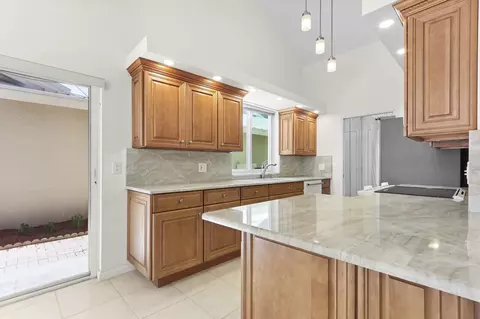 327 Ridge Rd, Jupiter, FL 33477 photo 8