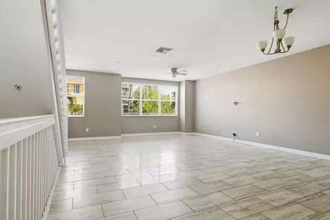 441 Amador Ln #3, West Palm Beach, FL 33401