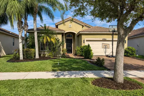 9980 SW Stonegate Dr, Port Saint Lucie, FL 34987