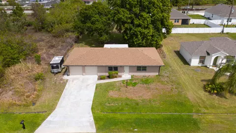 549 SW Buswell Ave, Port Saint Lucie, FL 34983
