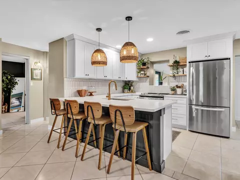 2192 Bonnie Dr, West Palm Beach, FL 33415