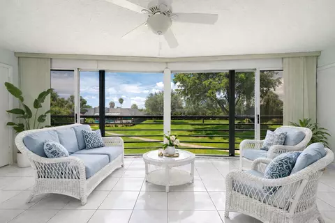 9220 SW 14th St #3-208, Boca Raton, FL 33428