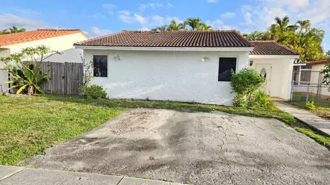 13347 NW 5th Ter, Miami, FL 33182