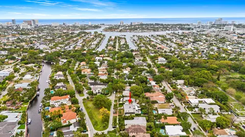1004 SE 11th St, Fort Lauderdale, FL 33316