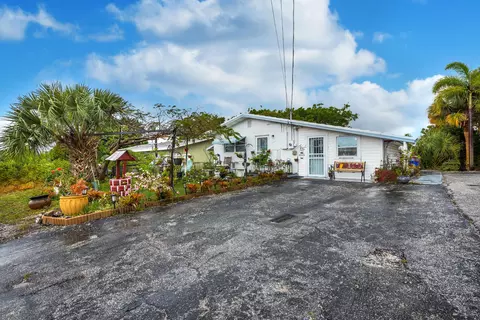 7111 Washington Ave, Lake Worth, FL 33462