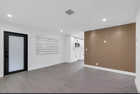 1341 SE 10th Ave, Fort Lauderdale, FL 33316