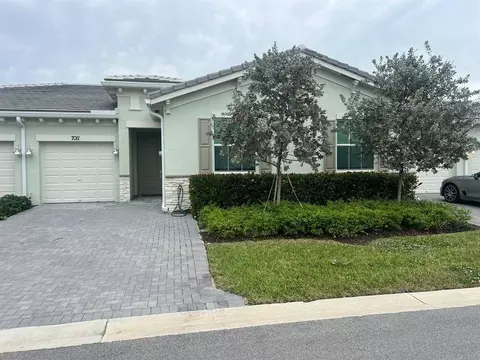 7011 Peters Ln, Delray Beach, FL 33446