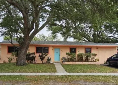 4820 SW 11th St, Plantation, FL 33317