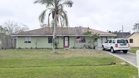 2481 SE Addison St, Port Saint Lucie, FL 34984