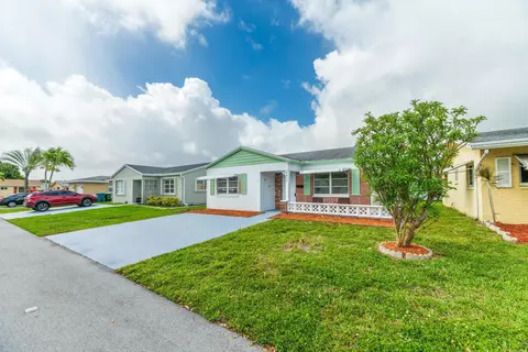 4810 NW 49th Dr, Tamarac, FL 33319