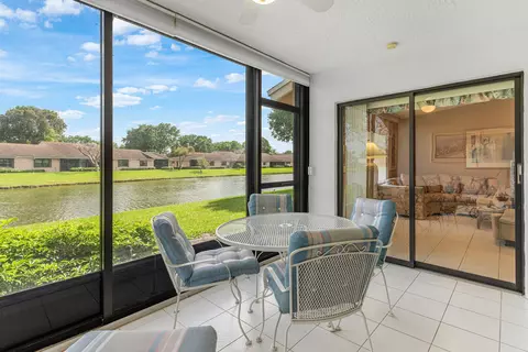 8298 Springlake Dr, Boca Raton, FL 33496