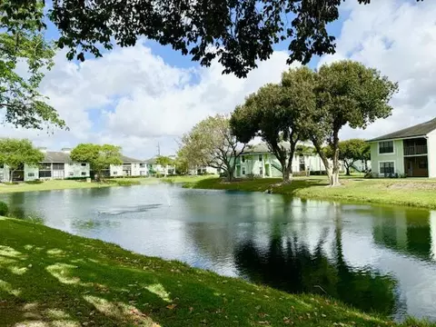 8749 NW 39th St, Sunrise, FL 33351