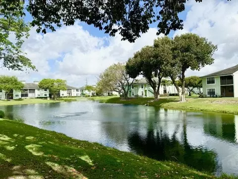 8749 NW 39th St, Sunrise, FL 33351