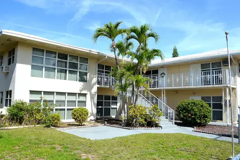 2633 Middle River Dr #1-6, Fort Lauderdale, FL 33306