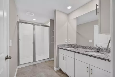 Bath - 5786 SEdgewater Cir, Stuart, FL 34997 photo 1 of 4