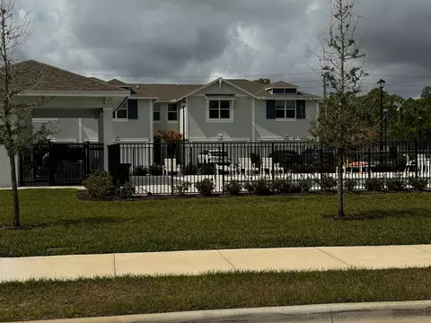 5786 SEdgewater Cir, Stuart, FL 34997