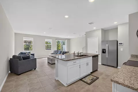 Kitchen - 5786 SEdgewater Cir, Stuart, FL 34997 photo 3 of 5