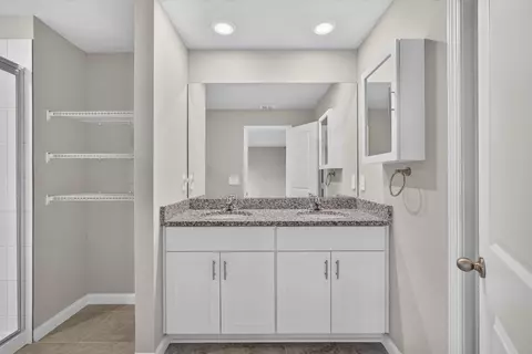 Bath - 5786 SEdgewater Cir, Stuart, FL 34997 photo 2 of 4