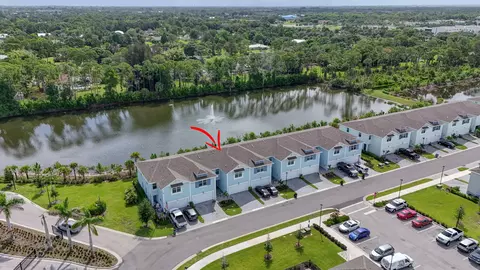 5786 SEdgewater Cir, Stuart, FL 34997