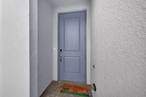 Entry Way - 5786 SEdgewater Cir, Stuart, FL 34997 photo 6 of 7