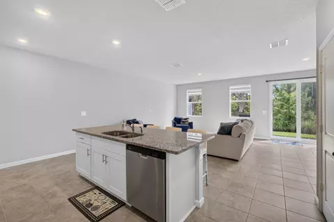 Kitchen - 5786 SEdgewater Cir, Stuart, FL 34997 photo 4 of 5