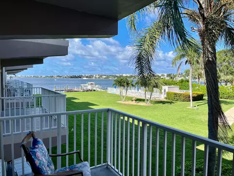 311 E Ocean Ave #205, Lantana, FL 33462
