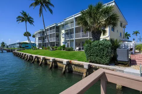 101 Doolen Ct #307, North Palm Beach, FL 33408