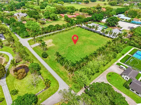 8480 Stagecoach Ln, Boca Raton, FL 33496