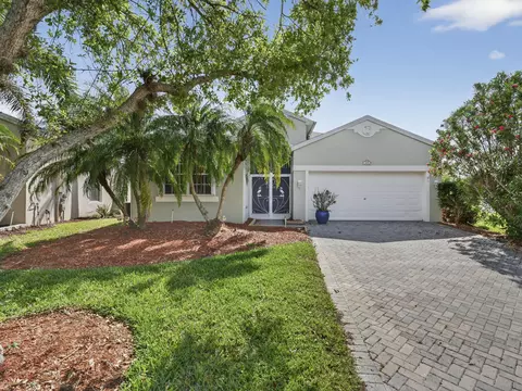 608 SW Calamondin Way SW, Vero Beach, FL 32968