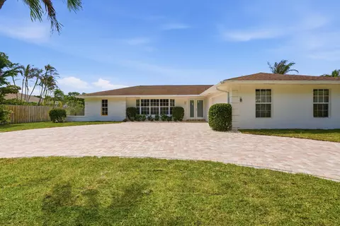 359 Country Club Dr, Tequesta, FL 33469