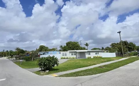 591 Seagrape Rd, Lantana, FL 33462