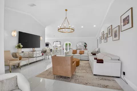 2402 NW 30th St, Boca Raton, FL 33431