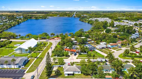 1114 Cochran Dr, Lake Worth Beach, FL 33461