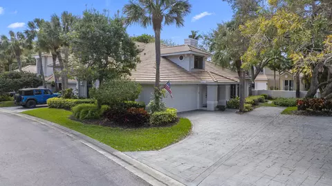 461 Coral Cove Dr, Juno Beach, FL 33408
