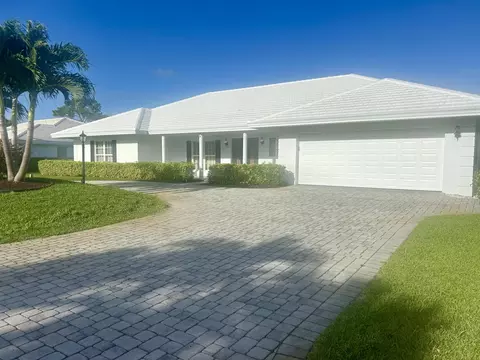 11743 N Lake Dr, Boynton Beach, FL 33436
