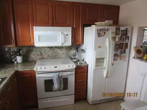 9401 Sunrise Lakes Blvd #308, Sunrise, FL 33322