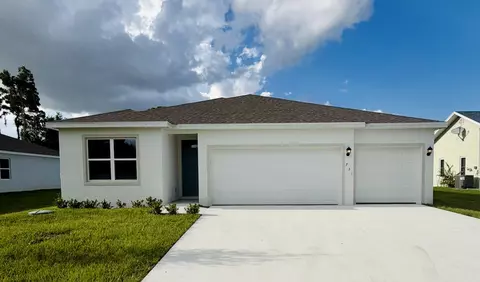 731 SE Celtic Ave, Port Saint Lucie, FL 34983