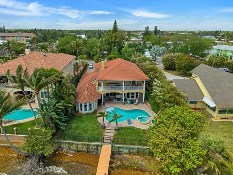View/Area - 881 SE Saint Lucie Blvd, Stuart, FL 34996 photo 5 of 9