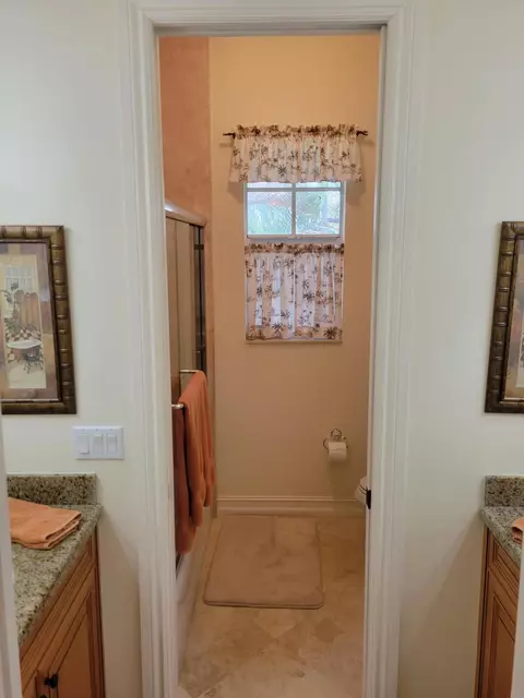 Bath - 881 SE Saint Lucie Blvd, Stuart, FL 34996 photo 6 of 9