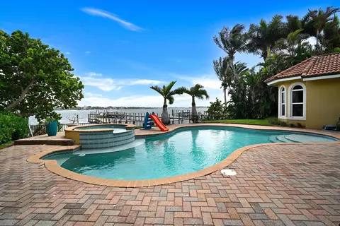 Exterior - 881 SE Saint Lucie Blvd, Stuart, FL 34996 photo 9 of 9